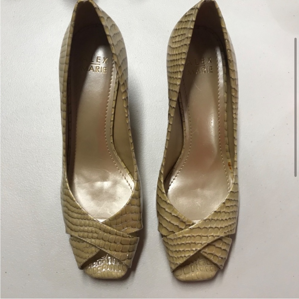 Alex Marie Shoes | Alex Marie Peep Toe Kitten heel, leather upper, Monet, 8M.